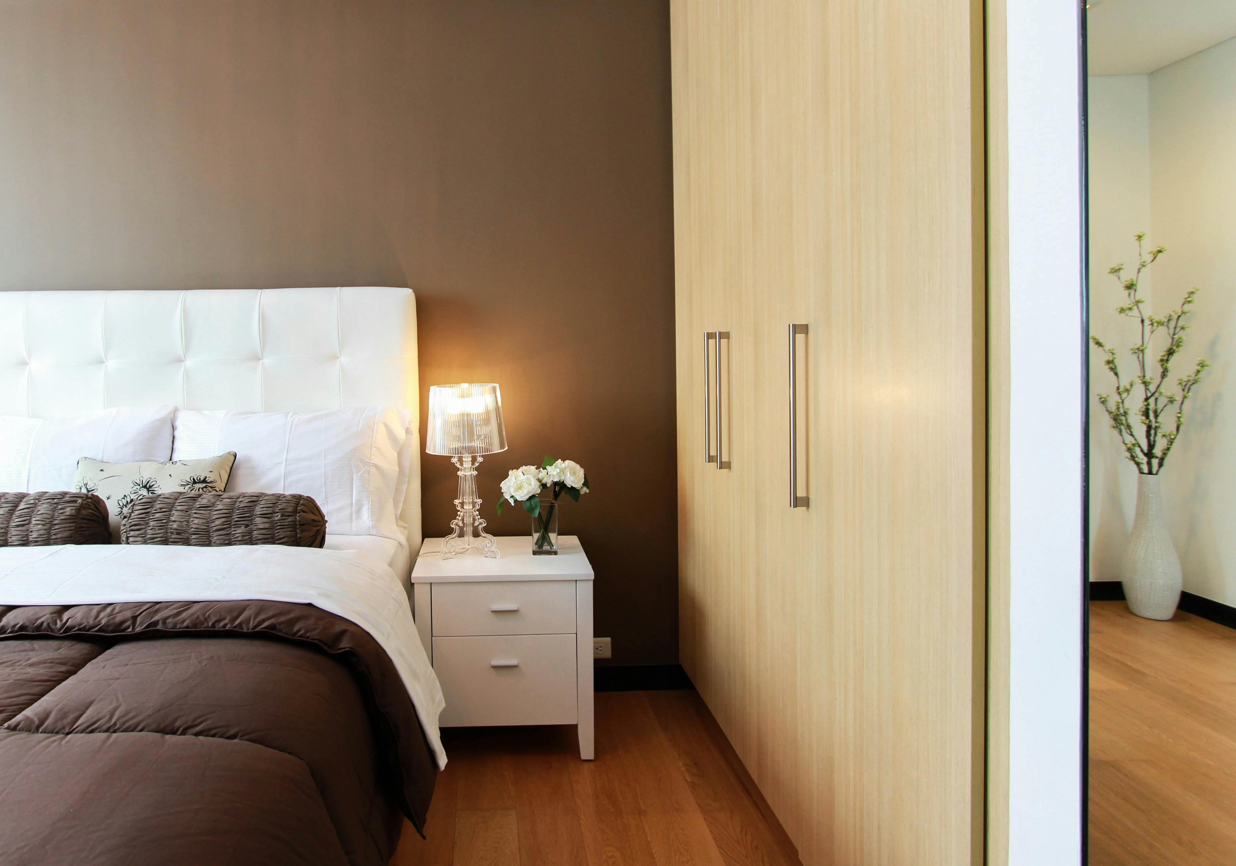 How to Choose the Perfect Pillowcase for Your Sleep Style