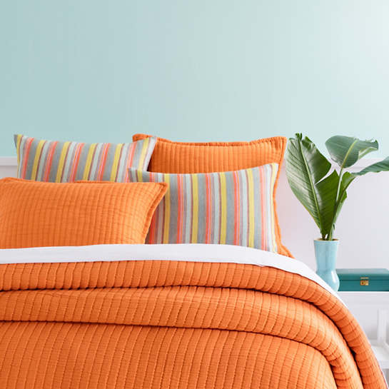BOYFRIEND WHITE MATELASSÉ COVERLET