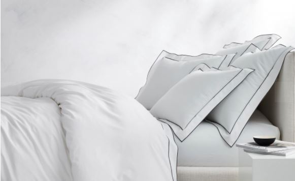 SALERNO FLAT SHEET AND SOLID WHITE FITTED SHEET
