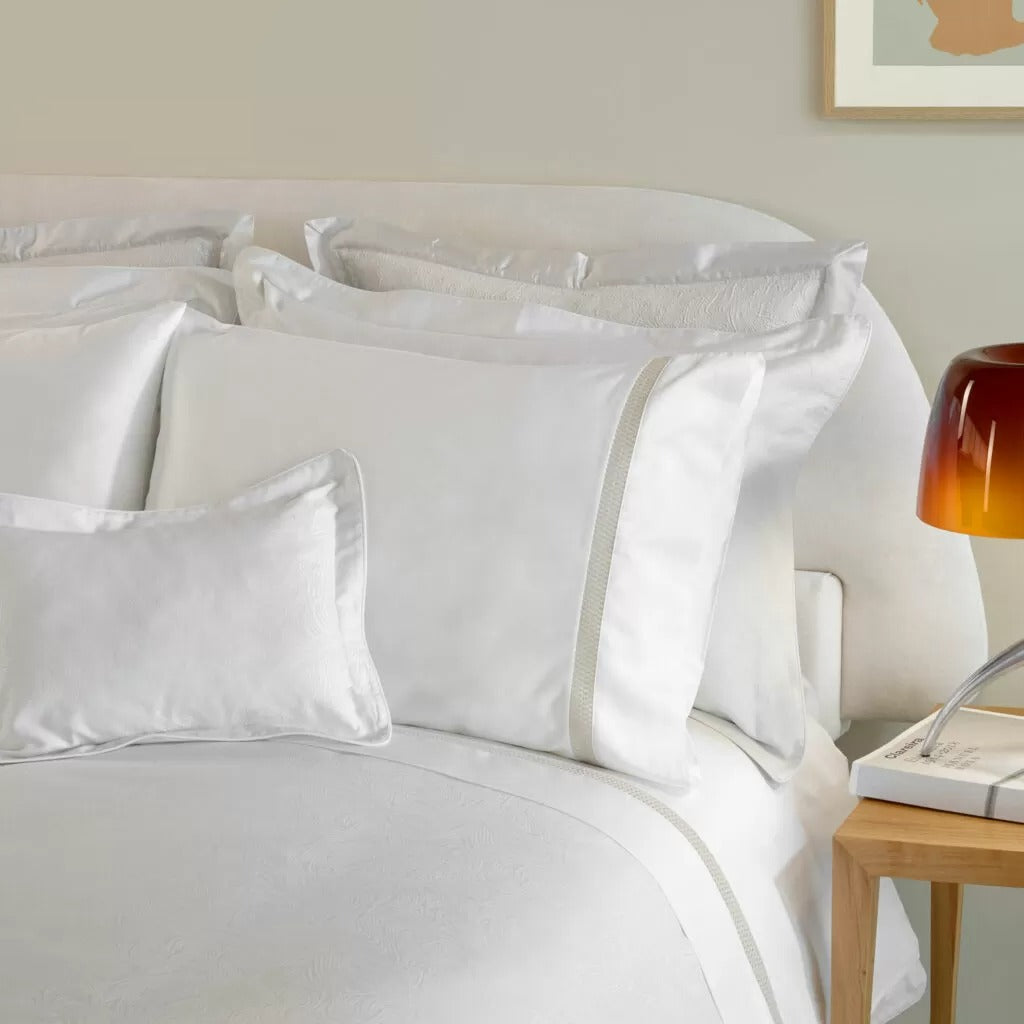 Caravela Duvet Cover and Shams