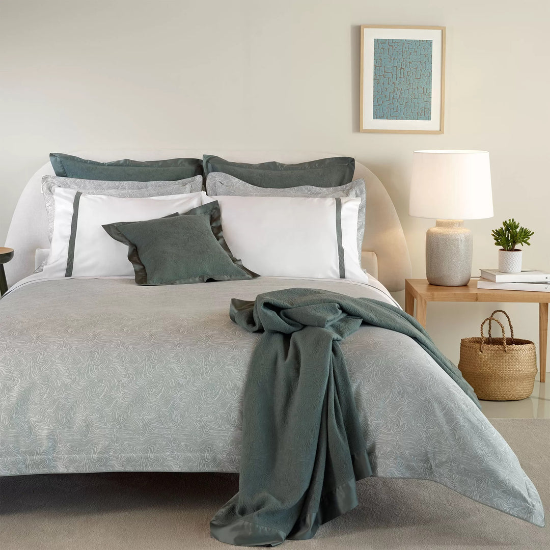 Caravela Duvet Cover and Shams