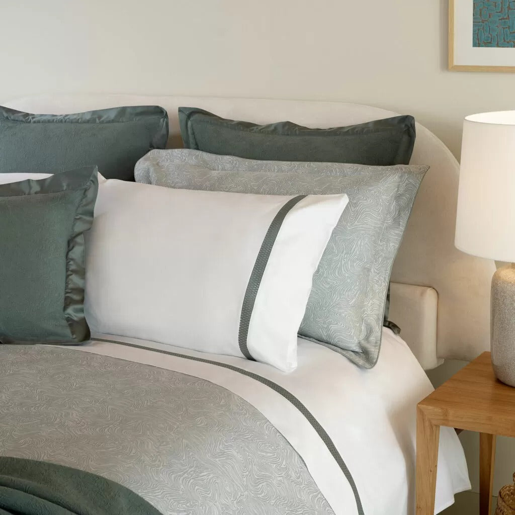 Caravela Duvet Cover and Shams